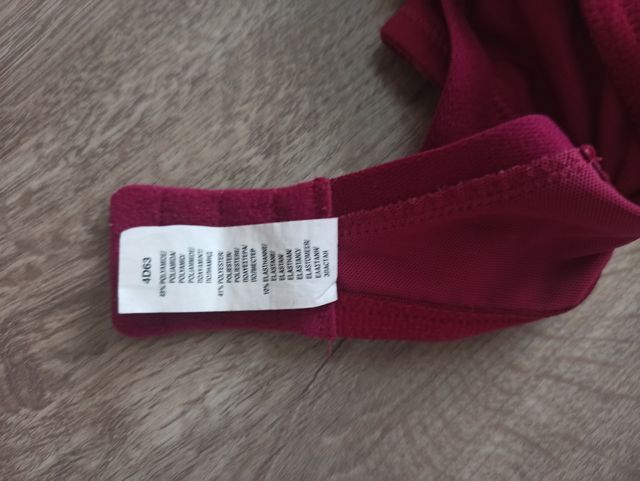 Sujetador reductor color vino 100B DIM