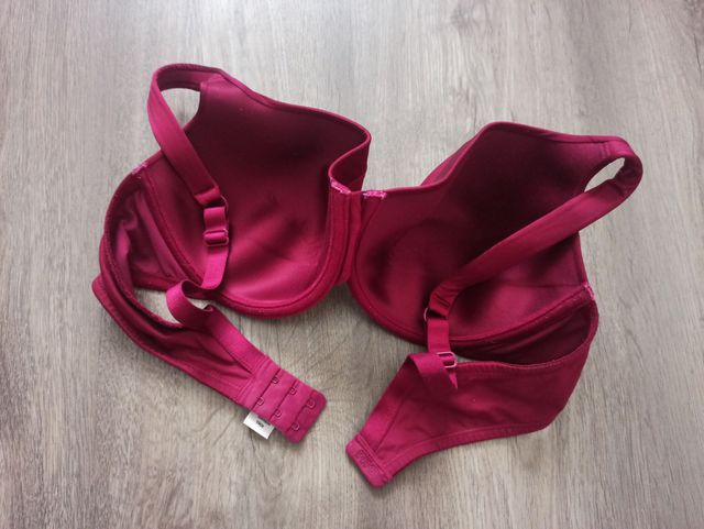 Sujetador reductor color vino 100B DIM