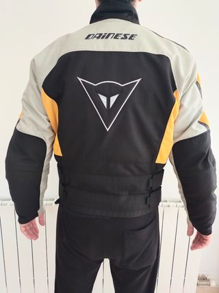 Chaqueta dainese para moto