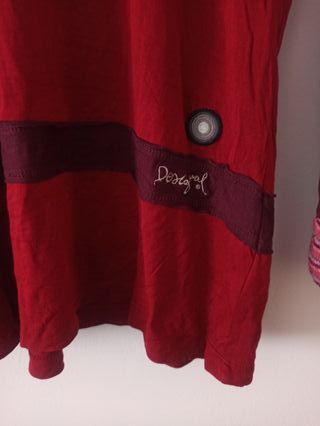 Camiseta manga larga Desigual en tonos rojos