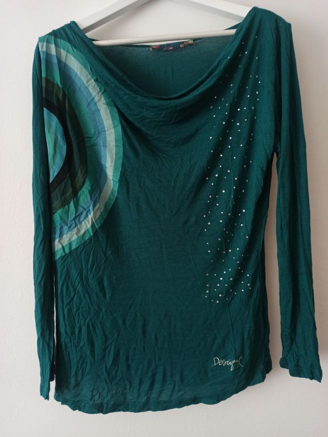 Camiseta de manga larga Desigual en tonos verdes