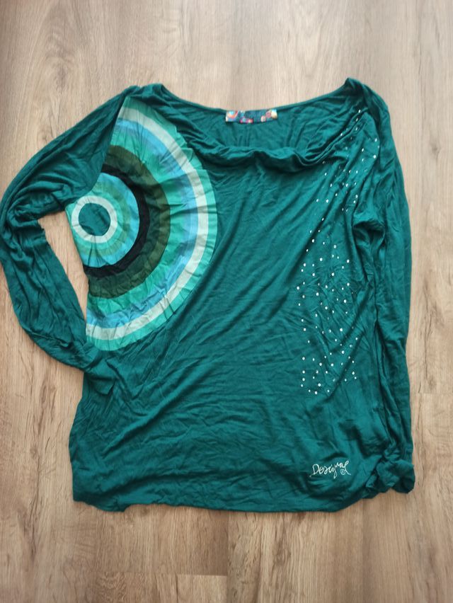 Camiseta de manga larga Desigual en tonos verdes