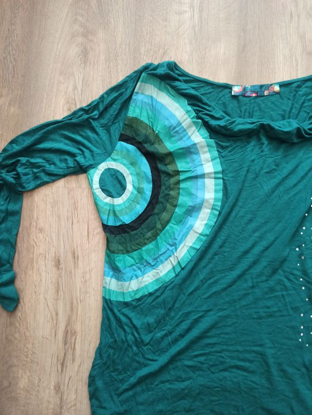 Camiseta de manga larga Desigual en tonos verdes