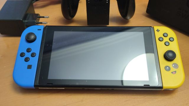 Nintendo Switch 