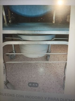 Silla ruedas con inodoro y para ducha 