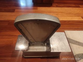 Báscula antigua Testut