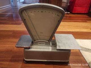 Báscula antigua Testut