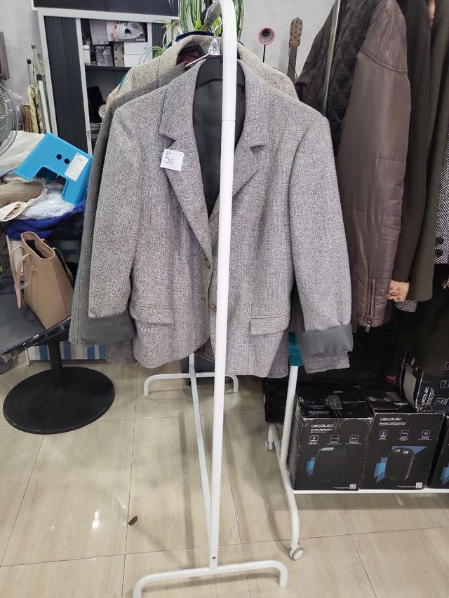 Chaquetas,caballero y señora