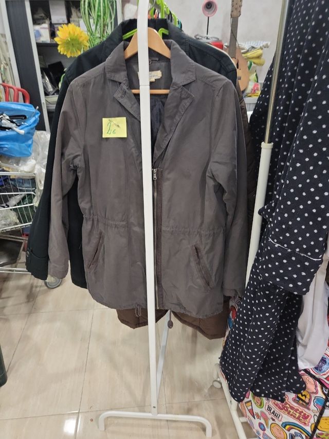 Chaquetas,caballero y señora