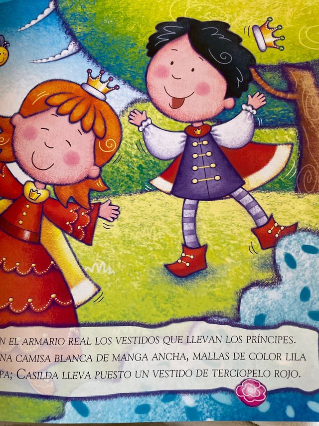 libro con RECORTABLESy letras MAYUSCULAS