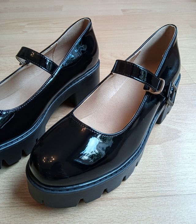 SCARPA DA DONNA NUOVA DI ZECCA