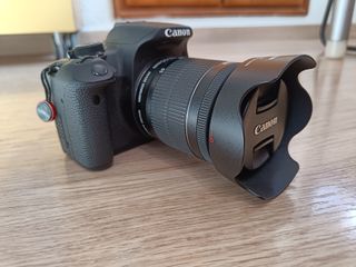 Camara Reflex Canon EOS 700D con 4 objetivos