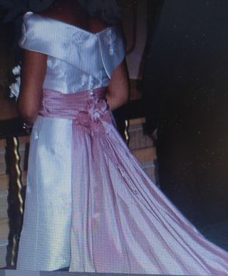 VESTIDO DE NOVIA. ROSA CLARÁ.