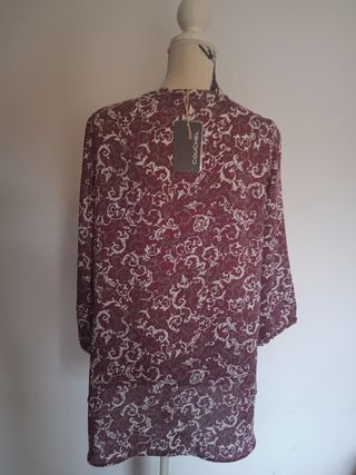 Blusa Deluxe granate T48. A estrenar.