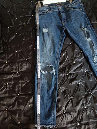 Pantalón pitillo.Talla 29-30 de Jack and Jones