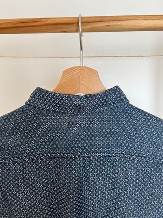 Camisa estampada hombre