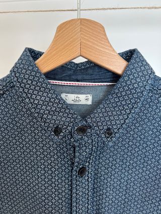 Camisa estampada hombre