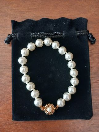 Collar y pulsera de perlas