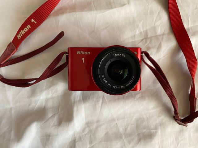 Camara Nikon 1 J1