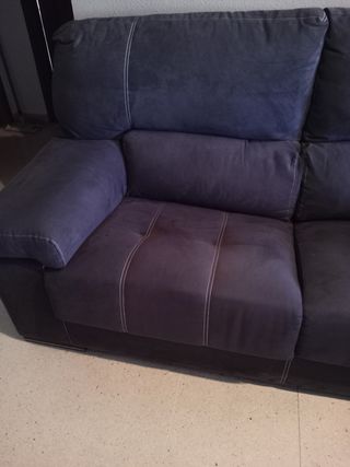 Sofá nuevo de tres plaza