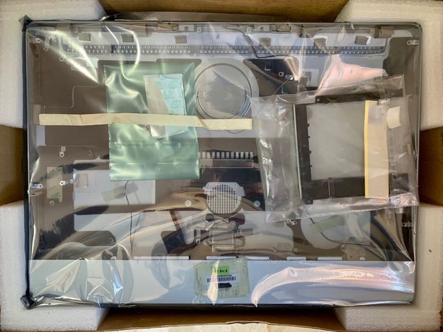 Apple iMac 21.5" A1311 Mid 2010 Rear Housing NUEVA