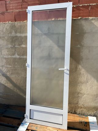 Puerta aluminio sin marco