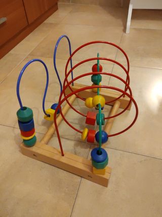 Laberinto Ikea madera cuentas niños