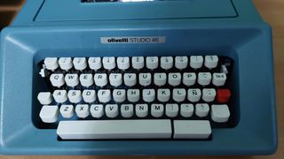 MAQUINA ESCRIBIR OLIVETTI STUDIO 46