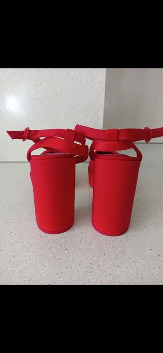 Zapatos Stradivarius a estrenar