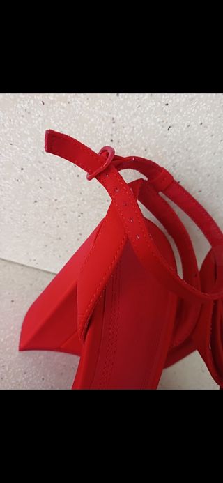 Zapatos Stradivarius a estrenar