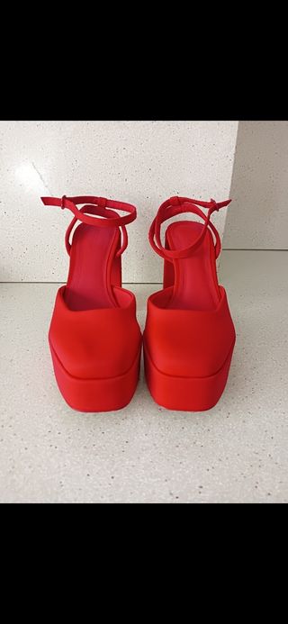 Zapatos Stradivarius a estrenar