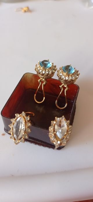 Pendientes antiguos. 