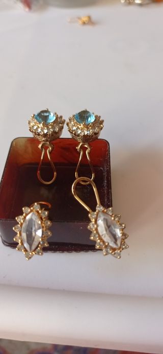 Pendientes antiguos. 