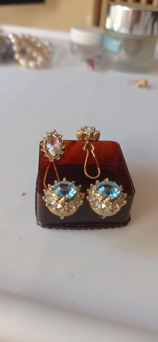 Pendientes antiguos. 