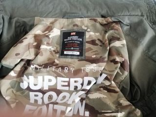 Chaqueta rookie superdry verde