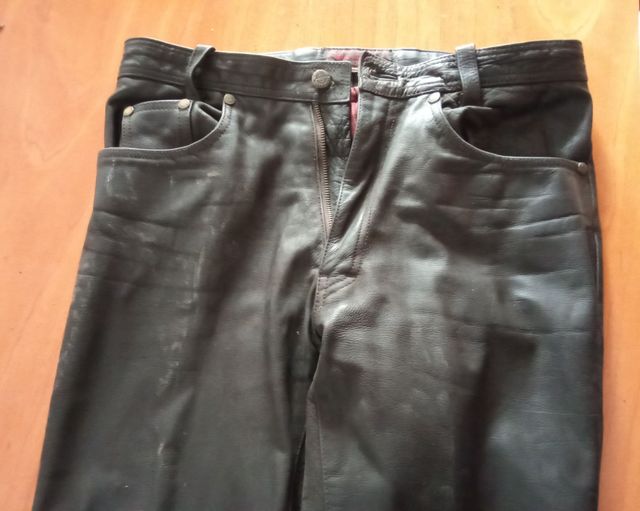 VAQUEROS DE AUTÉNTICO CUERO MARCA BLUES BROS T.38