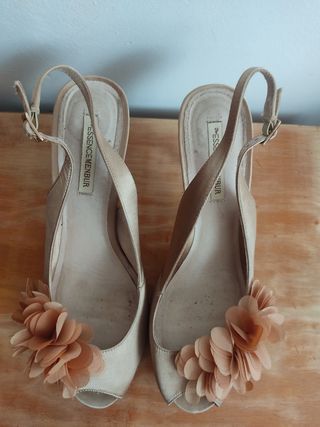 Zapatos de fiesta para eventos dorados