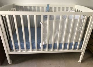 Materasso per culla + set letto + lenzuola + fasciatoio