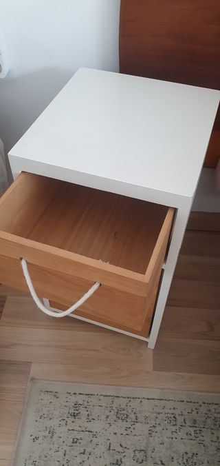 Mesa auxiliar de Zara