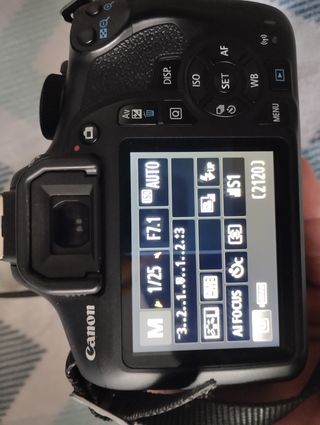 Cámara Canon 1300D