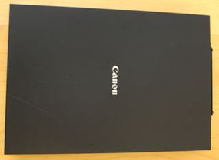 Canon scanner de sobremesa.