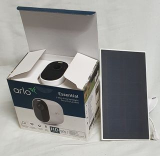 Camara ARLO y placa SOLAR