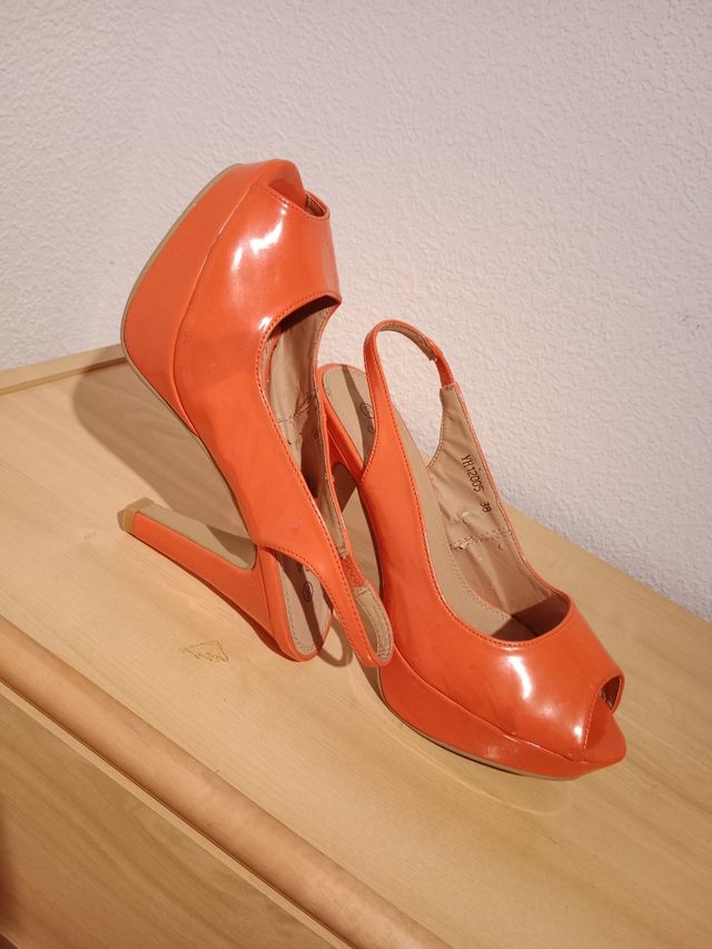 Sandalias naranjas Cellina