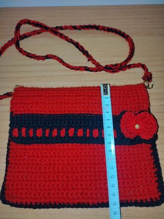 Bolso a ganchillo, medidas en fotos 