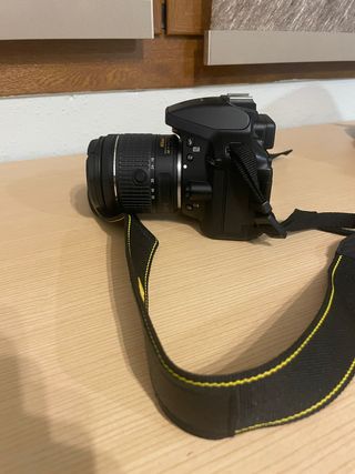 NIKON D5300 + Objetivo + Funda + Cargador