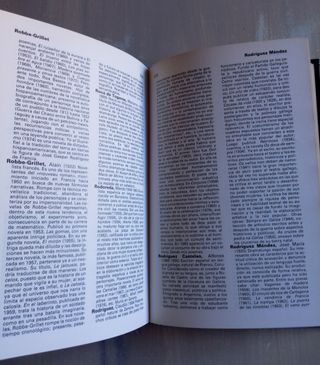 Diccionario de Literatura Universal. Anaya