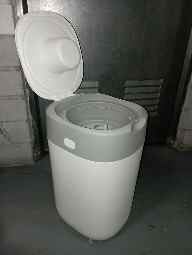 Contenedor Tommee tippee