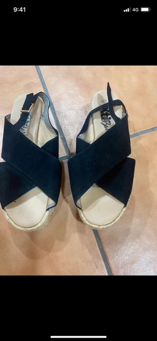 sandalia negra