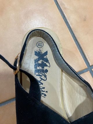 sandalia negra