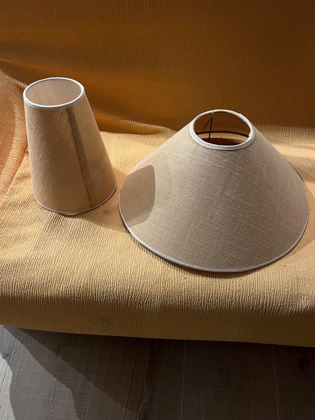 due schermi per lampade